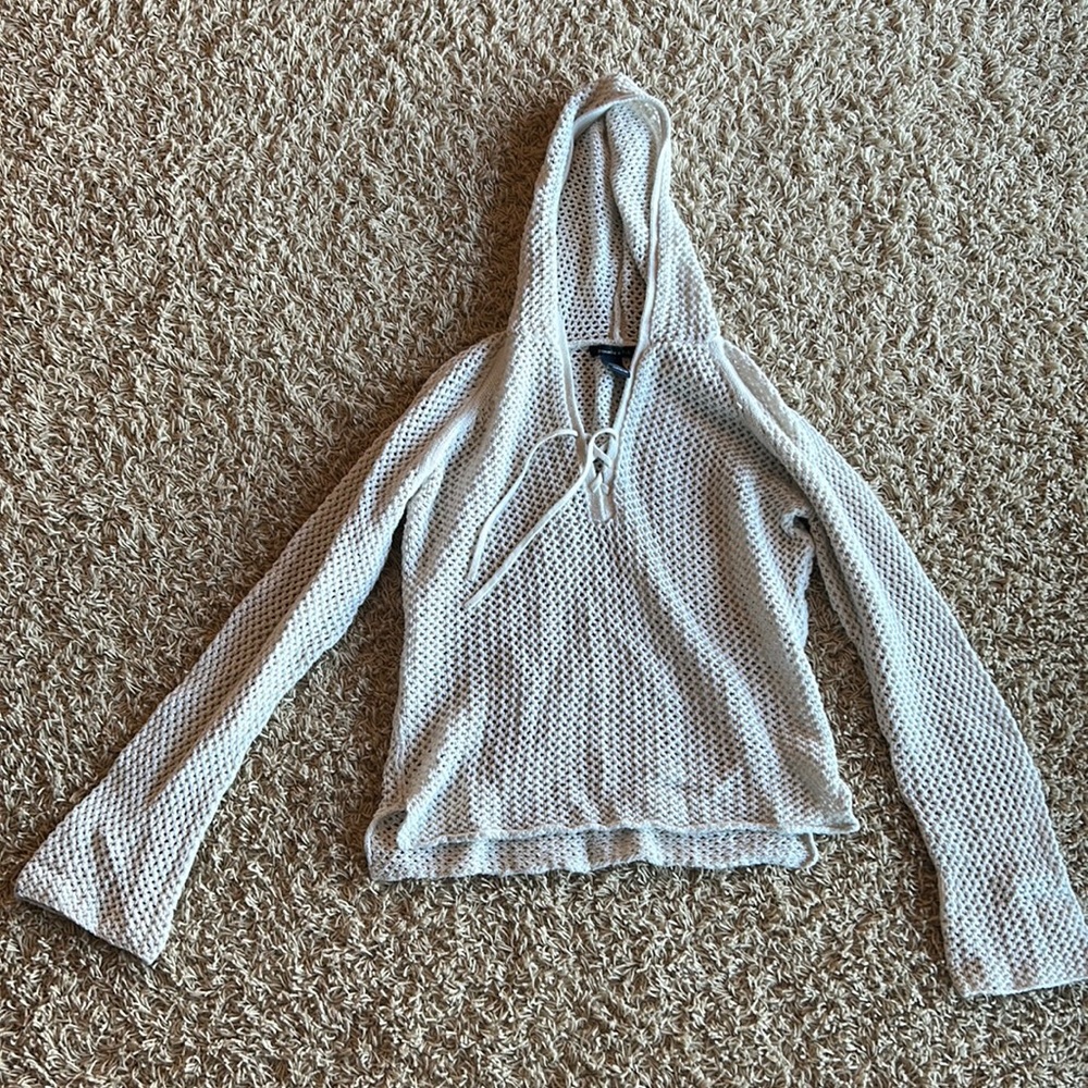 White hole-knit sweater/hoodie from Abercrombie & Fitch. Great condition!